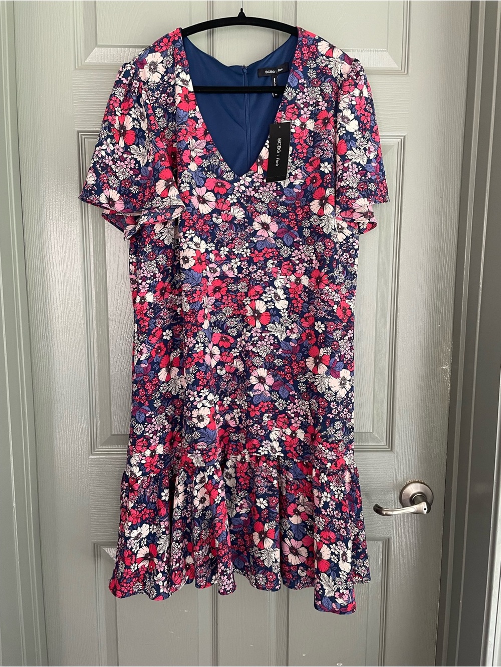 BCBG Pink, Navy & White Floral V-Neck Midi Dress Curvy Plus Size XXL Boho